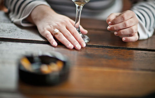 過量飲用紅酒的十個壞處